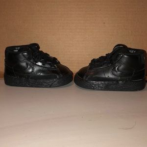 Nike hi tops baby size 4